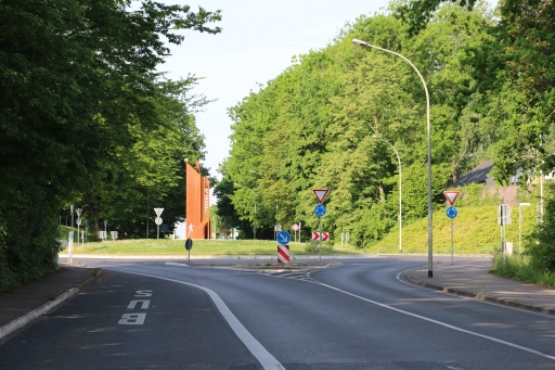 Kreisverkehr Hauptstraße Adenauerstraße (Gewerbegebiet Aachener Kreuz)