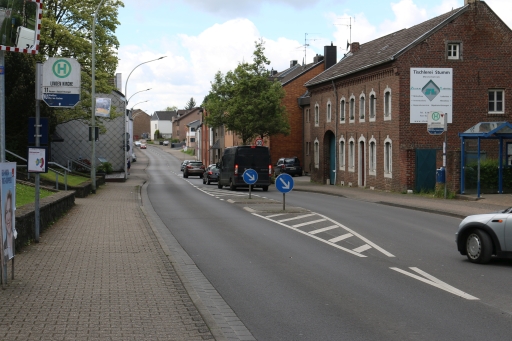 Lindener Straße in front of church St. Nikolaus in Linden-Neusen