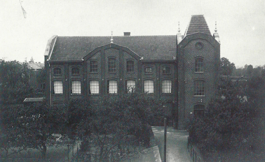 Cigar Factory Schopen 1921